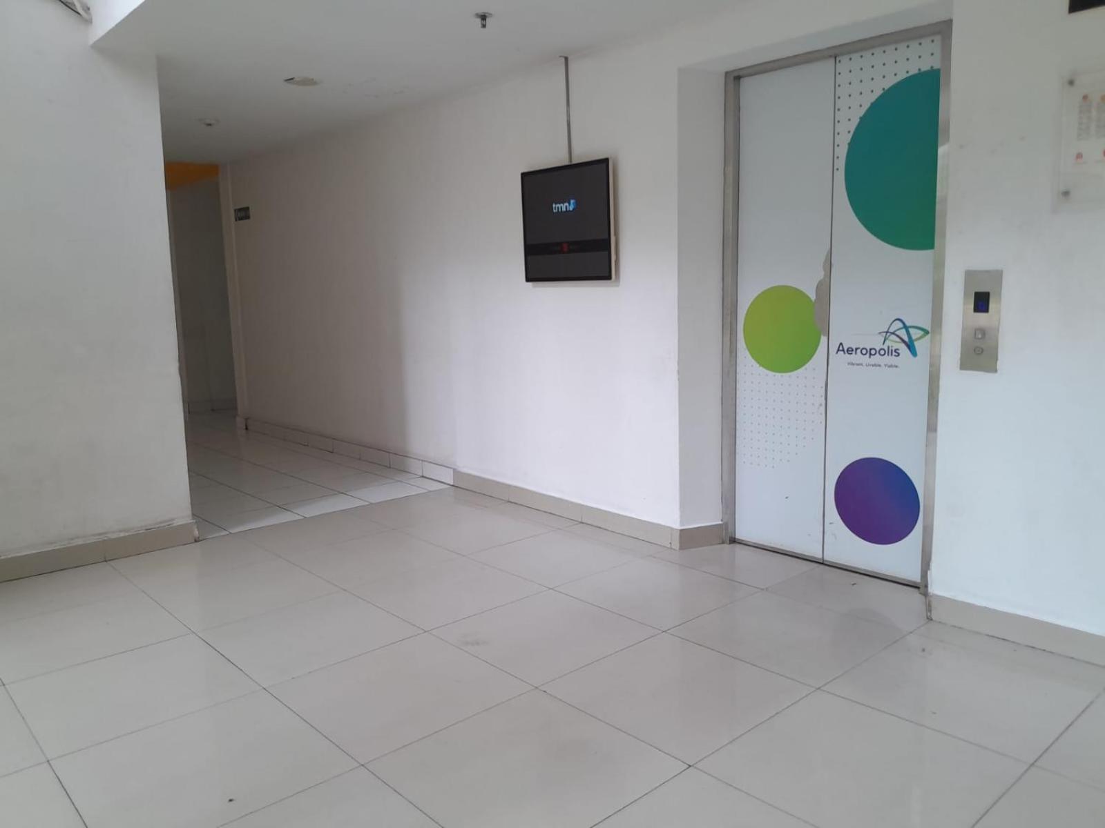 Smart Inn Aeropolis Airport Soekarno Hatta タンゲラン エクステリア 写真